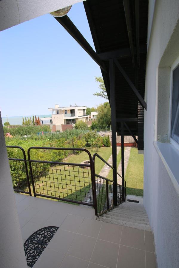 Nefelejcs Villa ซามาร์ดี ภายนอก รูปภาพ